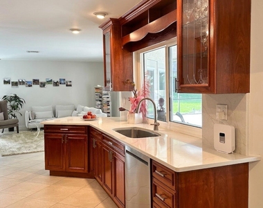 20816 Sugarloaf Lane - Photo Thumbnail 22