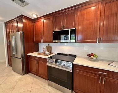 20816 Sugarloaf Lane - Photo Thumbnail 20