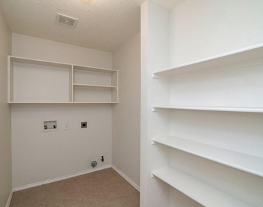 119 Wembley Way - Photo Thumbnail 15