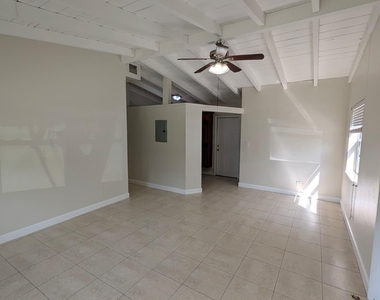 1553 Nw 15th Terrace - Photo Thumbnail 14