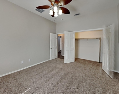 1121 Springwood Drive - Photo Thumbnail 12