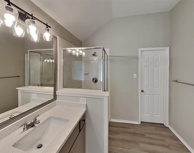 3116 Fox Hollow Drive - Photo Thumbnail 10