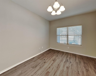 11704 Anna Grace Drive - Photo Thumbnail 6