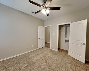 11704 Anna Grace Drive - Photo Thumbnail 12
