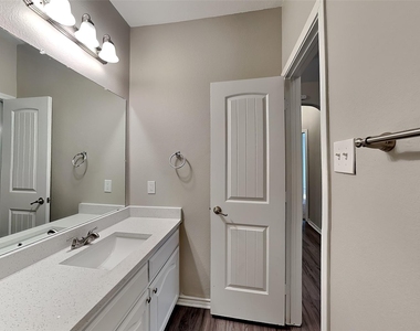 11704 Anna Grace Drive - Photo Thumbnail 15