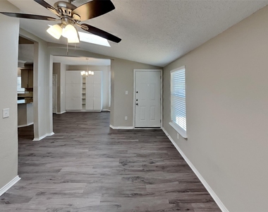 10400 Napa Valley Drive - Photo Thumbnail 3