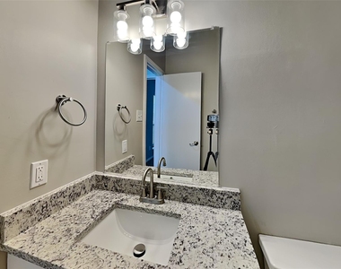 6929 Aston Drive - Photo Thumbnail 14