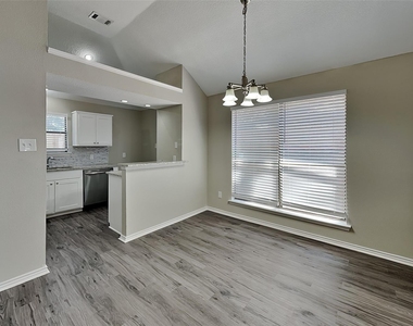 6929 Aston Drive - Photo Thumbnail 4