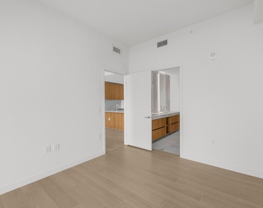 1400 Biscayne Boulevard - Photo Thumbnail 10