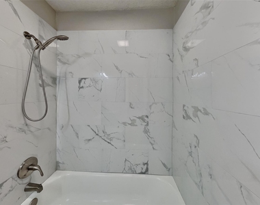 1506 Warwick Drive - Photo Thumbnail 15