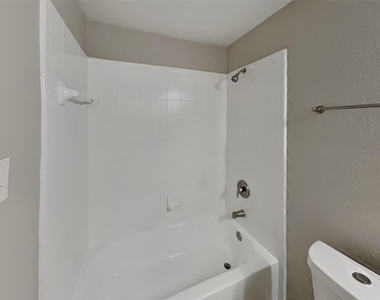 5105 Persimmon Court - Photo Thumbnail 16