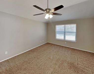 5105 Persimmon Court - Photo Thumbnail 6