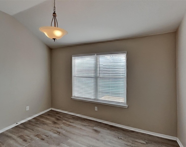 5105 Persimmon Court - Photo Thumbnail 5