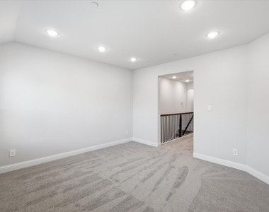 519 Sequoia Street - Photo Thumbnail 13