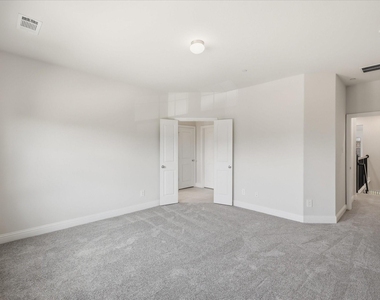 519 Sequoia Street - Photo Thumbnail 14