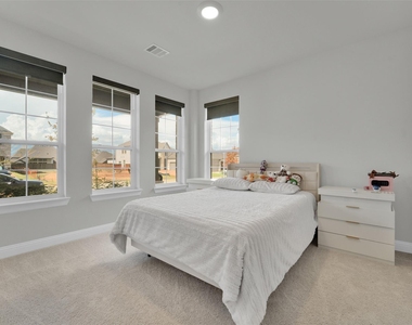 3520 Helios Lane - Photo Thumbnail 14