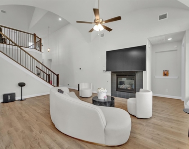 3520 Helios Lane - Photo Thumbnail 5