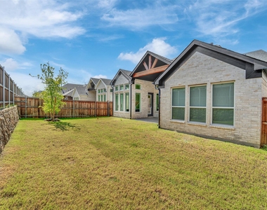 3520 Helios Lane - Photo Thumbnail 35