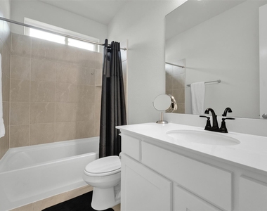 3520 Helios Lane - Photo Thumbnail 16