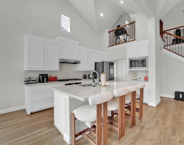 3520 Helios Lane - Photo Thumbnail 9