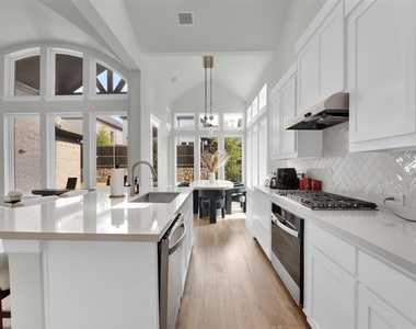 3520 Helios Lane - Photo Thumbnail 7