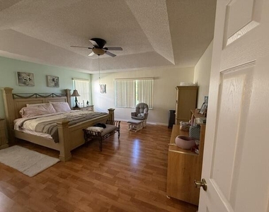 17943 Sw 33rd Court - Photo Thumbnail 3