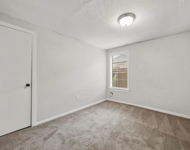 521 Ruth Street - Photo Thumbnail 11