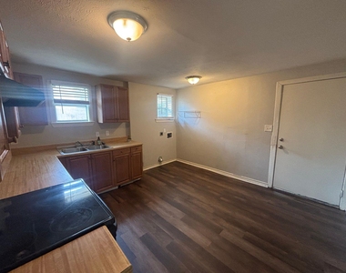521 Ruth Street - Photo Thumbnail 5