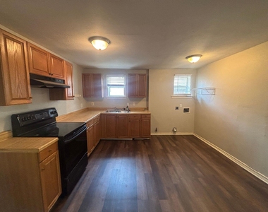 521 Ruth Street - Photo Thumbnail 7