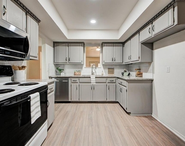 1030 Walsh Lane - Photo Thumbnail 18