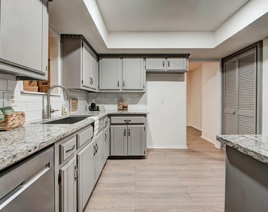 1030 Walsh Lane - Photo Thumbnail 23