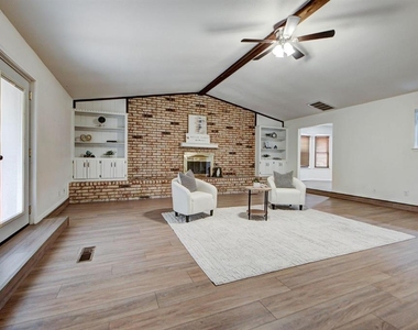 1030 Walsh Lane - Photo Thumbnail 9