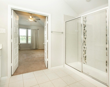 8840 Landergin Mesa Drive - Photo Thumbnail 15
