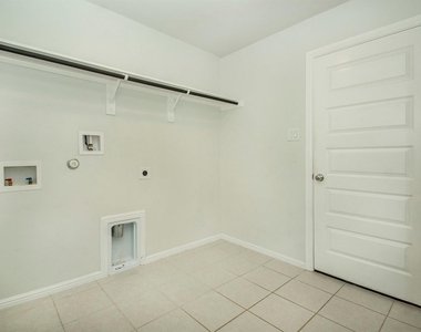 8840 Landergin Mesa Drive - Photo Thumbnail 17
