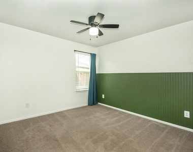 8840 Landergin Mesa Drive - Photo Thumbnail 10