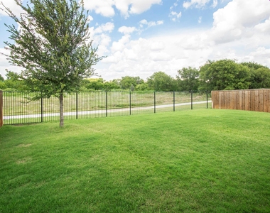 8840 Landergin Mesa Drive - Photo Thumbnail 21