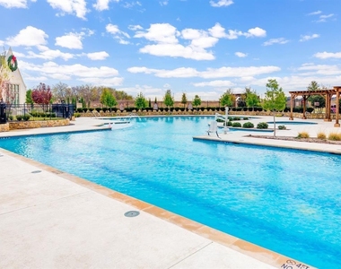 2856 Chester Drive - Photo Thumbnail 7
