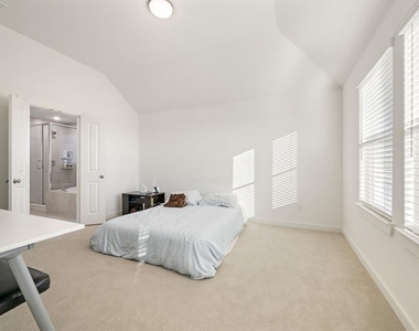 2856 Chester Drive - Photo Thumbnail 28
