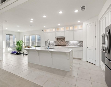 2856 Chester Drive - Photo Thumbnail 15