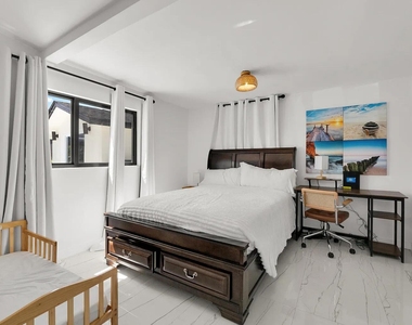 1433 Ne 53rd Court - Photo Thumbnail 10