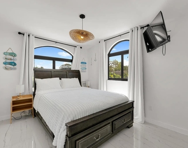 1433 Ne 53rd Court - Photo Thumbnail 8