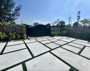 1433 Ne 53rd Court - Photo Thumbnail 15