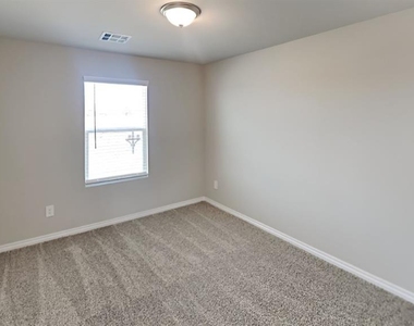 4312 Colt Drive - Photo Thumbnail 11