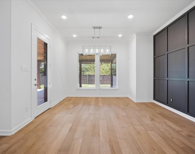 1815 Navarre Way - Photo Thumbnail 13