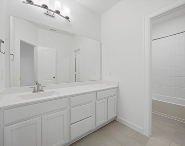 1815 Navarre Way - Photo Thumbnail 21