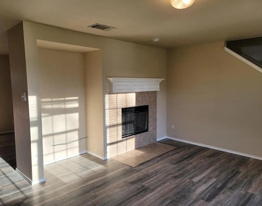 4706 Maritime Cove - Photo Thumbnail 5