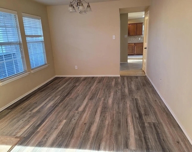 4706 Maritime Cove - Photo Thumbnail 6