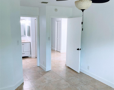 9243 Sw 138th Place - Photo Thumbnail 5