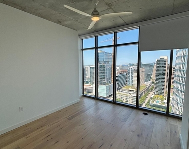 1801 N Pearl Street - Photo Thumbnail 16