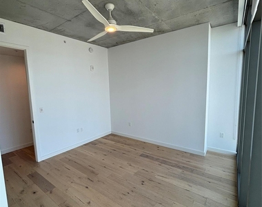 1801 N Pearl Street - Photo Thumbnail 18